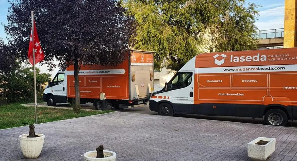 Mudanzas en Madrid con La Seda ¿Por qué elegirnos? 4 Grupajes, mudanzas baratas en Madrid
